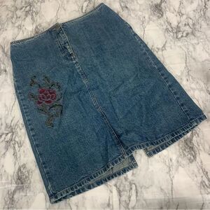 Vintage Loft Embroidered floral Denim Jean Skirt 100% Cotton Low rise Size 8